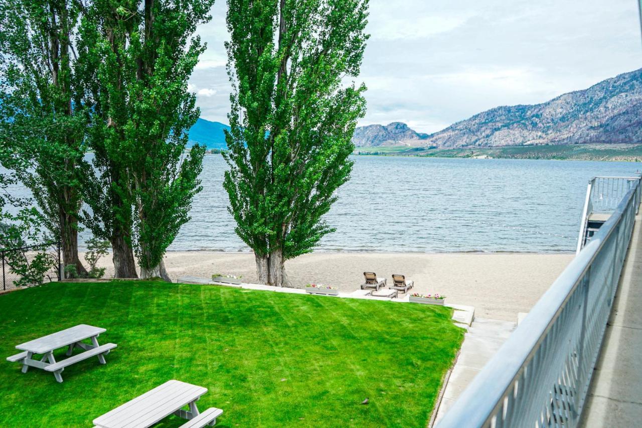 Poplars Motel On The Lake Osoyoos Exterior photo